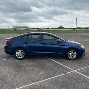 HYUNDAI ELANTRA SEL - 10