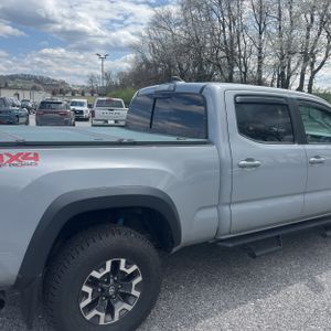 Toyota Tacoma TRD Off-Road - 9