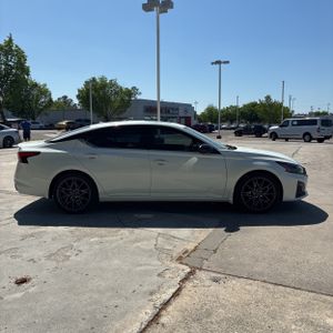 NISSAN ALTIMA SR VC-TURBO FWD - 10