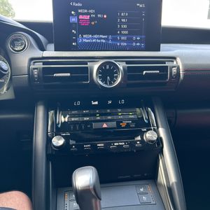 2025 Lexus IS 300 BASE — миниатюра 37