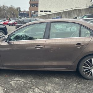 VOLKSWAGEN JETTA SEL PZEV - 4