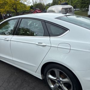FORD FUSION SE - 6