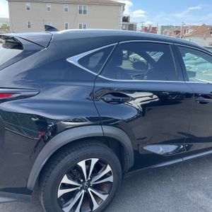 LEXUS NX 300 F SPORT - 9