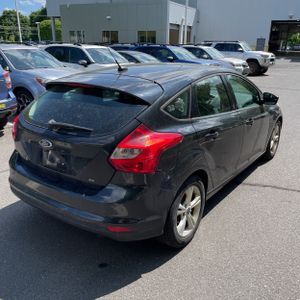 FORD FOCUS SE - 8