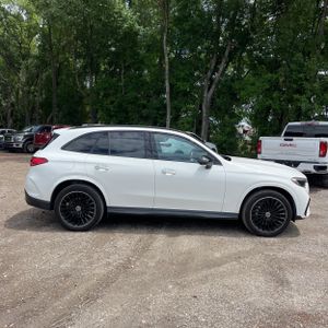 MERCEDES-BENZ GLC - 10