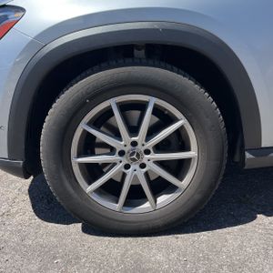 2025 Mercedes-BENZ GLE — миниатюра 17