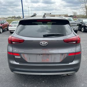 HYUNDAI TUCSON LIMITED - 7