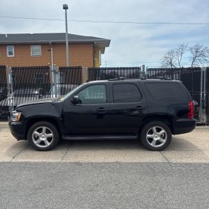 CHEVROLET TAHOE LS - 3