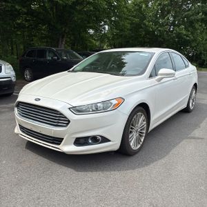 FORD FUSION SE - 1