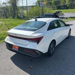 HYUNDAI ELANTRA SEL - 8