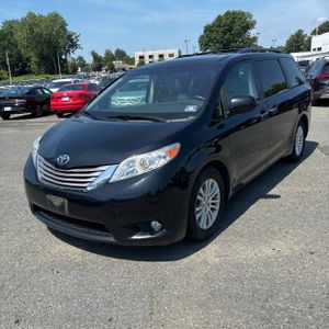 2015 Toyota SIENNA XLE 8-PASSENGER 照片 1