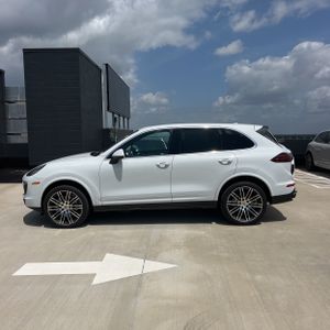 PORSCHE CAYENNE S - 2
