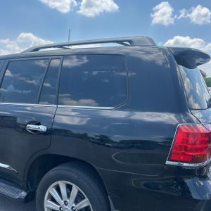 صورة 6 لـ 2009 Lexus LX 570 BASE