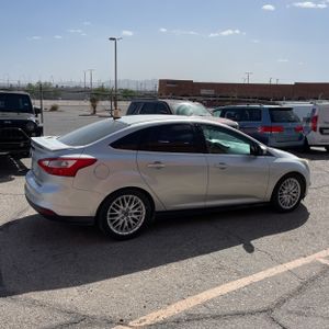 FORD FOCUS TITANIUM - 10