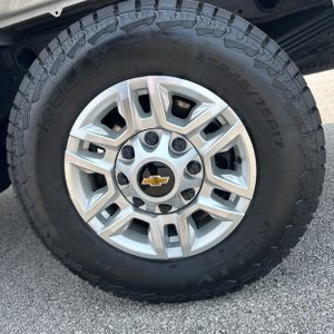 2025 Chevrolet SILVERADO 2500HD LT 缩略图 18