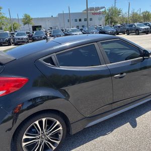 HYUNDAI VELOSTER TURBO - 9