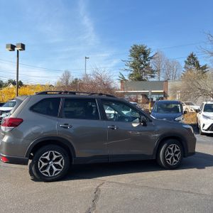 SUBARU FORESTER PREMIUM - 10