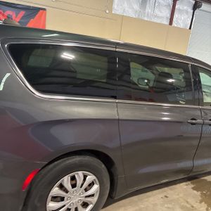 CHRYSLER VOYAGER L - 9