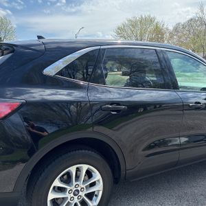 FORD ESCAPE HYBRID SE - 9
