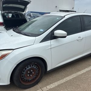 FORD FOCUS SE - 2