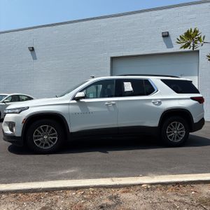 2023 Chevrolet TRAVERSE LT LEATHER — фото 3