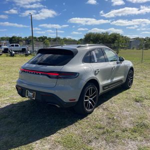 PORSCHE MACAN - 8