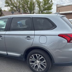 MITSUBISHI OUTLANDER ES - 6