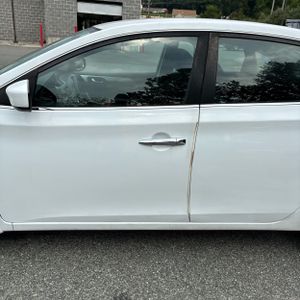 2017 Nissan SENTRA S 照片 4