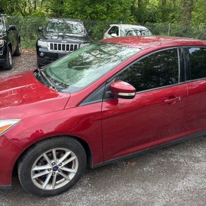 FORD FOCUS SE - 2