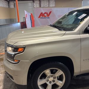 CHEVROLET SUBURBAN LS - 2