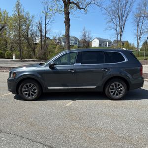 KIA TELLURIDE LX - 3