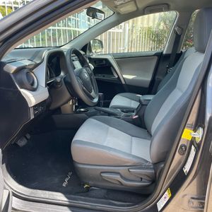 2015 Toyota RAV4 LE — фото 32