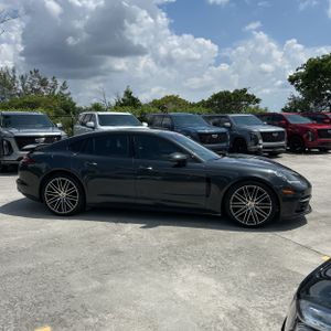 صورة 10 لـ 2020 Porsche PANAMERA 4
