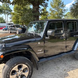 صورة 2 لـ 2017 JEEP WRANGLER UNLIMITED SAHARA