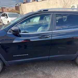 JEEP CHEROKEE LIMITED - 4