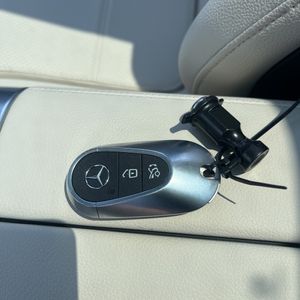 2026 Mercedes-BENZ GLC — миниатюра 50