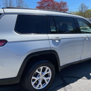 JEEP GRAND CHEROKEE L LIMITED - 9