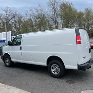 CHEVROLET EXPRESS 2500 - 3