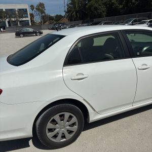 صورة 9 لـ 2011 Toyota COROLLA LE