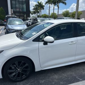 صورة 2 لـ 2025 Toyota COROLLA HATCHBACK XSE