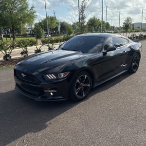 FORD MUSTANG V6 - 1