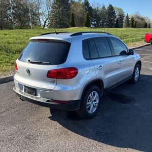 VOLKSWAGEN TIGUAN 2.0T S 4MOTION - 8