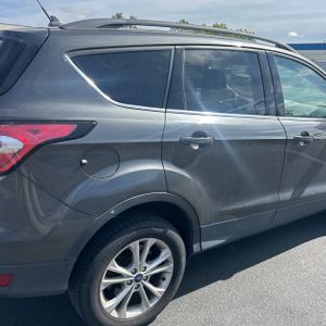 FORD ESCAPE SE - 9