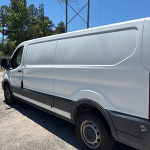 FORD TRANSIT 150 - 6