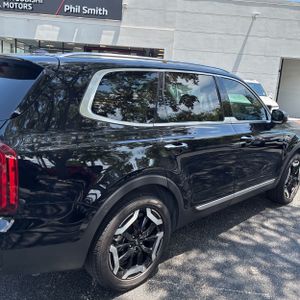 صورة 9 لـ 2024 KIA TELLURIDE S