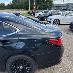 صورة 64 لـ 2018 Lexus ES 350 BASE