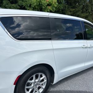 2022 Chrysler VOYAGER LX 照片 9