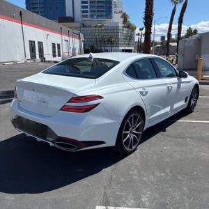 GENESIS G70 2.5T STANDARD - 8