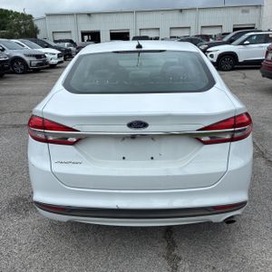 FORD FUSION S - 7