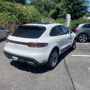 صورة 8 لـ 2025 Porsche MACAN